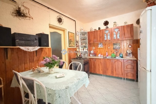 Eladó családi ház, Egerben 45 M Ft, 1+1 szobás
