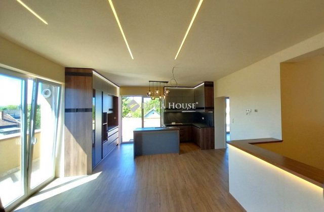 Eladó ikerház, Debrecenben 129 M Ft, 5 szobás