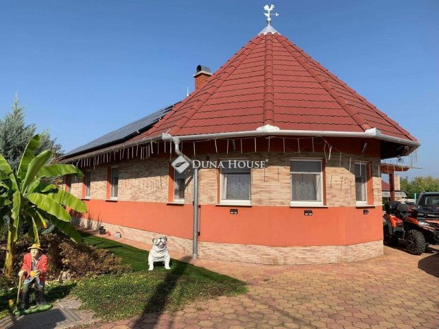 Eladó családi ház, Rácalmáson 177 M Ft, 3+1 szobás