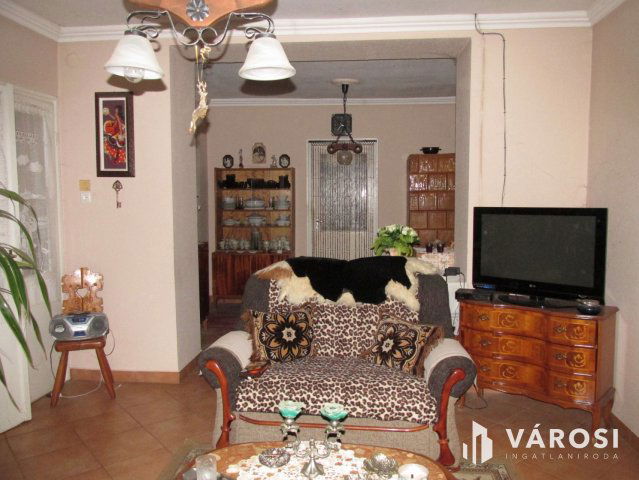 Eladó családi ház, Érsekvadkerten 35 M Ft, 4 szobás