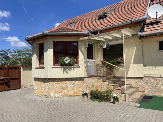 Eladó üzlethelyiség, Ceglédbercelen 69.9 M Ft, 5 szobás