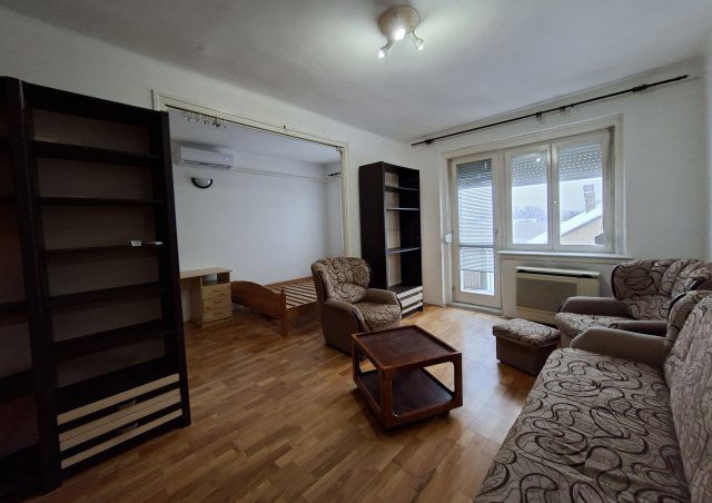 Eladó téglalakás, Debrecenben 49.9 M Ft, 1+1 szobás