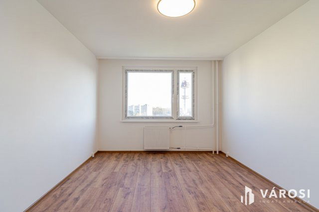 Eladó panellakás, Szegeden 49.9 M Ft, 2 szobás