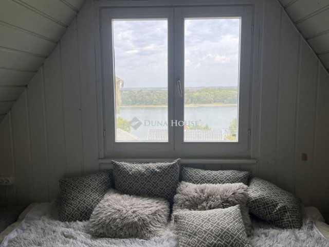 Eladó családi ház, Kulcson 65 M Ft, 2 szobás