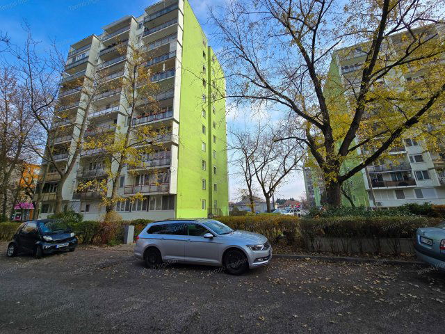 Eladó panellakás, Budapesten, XVII. kerületben, Pesti úton