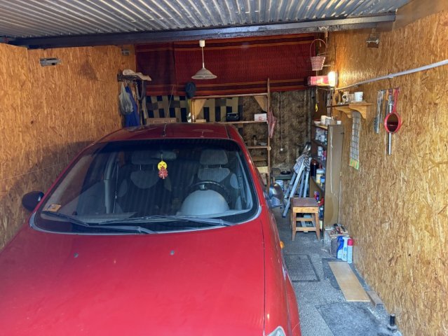 Eladó garázs, Hódmezővásárhelyen 7.5 M Ft