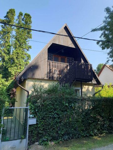 Eladó családi ház, Szentendrén 59.7 M Ft, 2 szobás