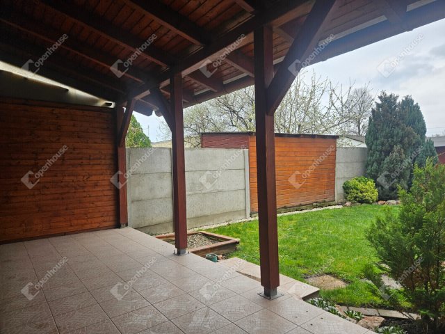 Eladó sorház, Mosonmagyaróváron 72.9 M Ft, 3 szobás