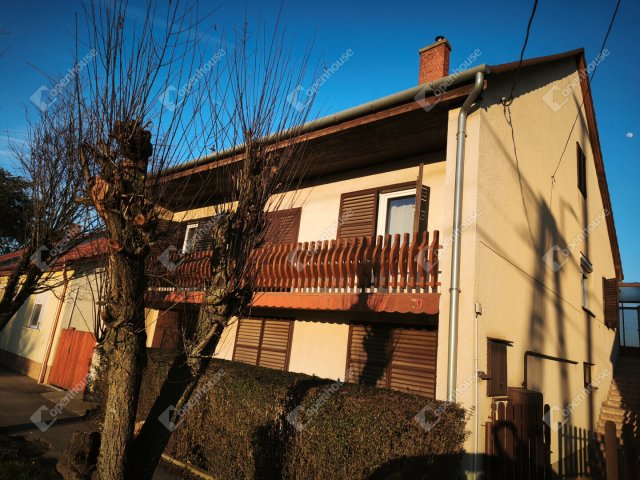 Eladó családi ház, Kaposváron 91.5 M Ft, 5 szobás
