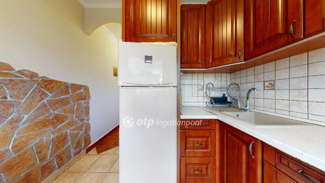 Eladó panellakás, Nyíregyházán 42.99 M Ft, 2 szobás