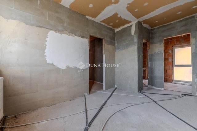 Eladó családi ház, Gödön 99.9 M Ft, 6 szobás