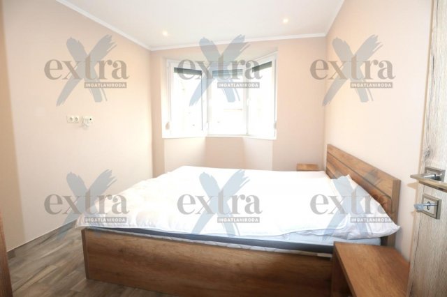 Kiadó téglalakás, albérlet, Szegeden 250 E Ft / hó, 3 szobás