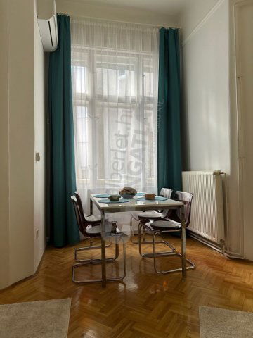 Kiadó téglalakás, albérlet, Budapesten, V. kerületben, 2 szobás