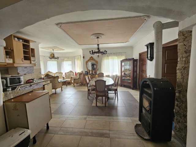 Eladó családi ház, Érden 89.999 M Ft, 5 szobás