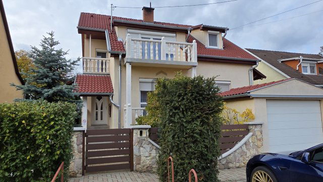 Kiadó családi ház, albérlet, Debrecenben 2500 E Ft / hó