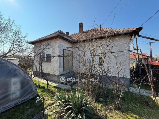 Eladó családi ház, Kötegyánon 7.4 M Ft, 2 szobás