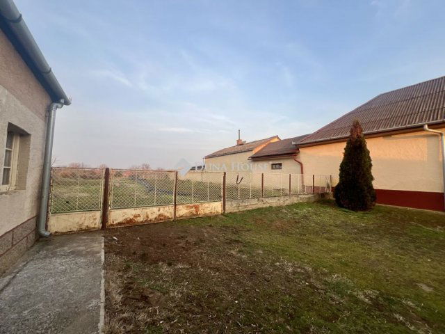 Eladó családi ház, Újhartyánon 69.9 M Ft, 3 szobás