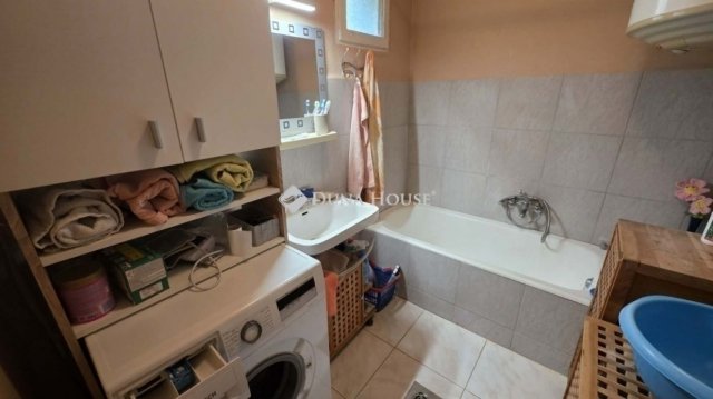 Eladó családi ház, Mendén 36.6 M Ft, 2 szobás