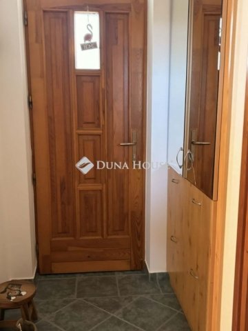 Eladó téglalakás, Nyergesújfaluban 38.9 M Ft, 1 szobás