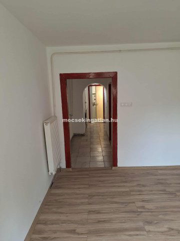 Kiadó családi ház, albérlet, Szabadszentkirályon 130 E Ft / hó