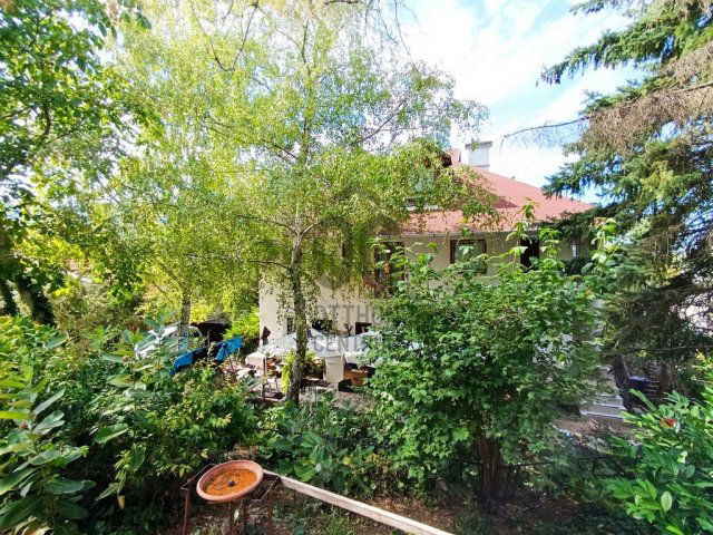 Eladó családi ház, Budapesten, III. kerületben 270 M Ft