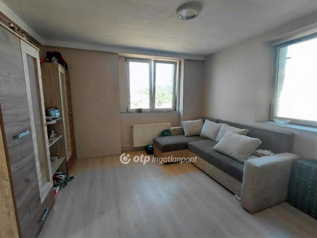 Eladó családi ház, Jászfényszarun 25 M Ft, 1+1 szobás