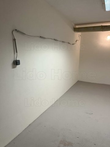 Eladó garázs, Győrött 10.5 M Ft / költözzbe.hu