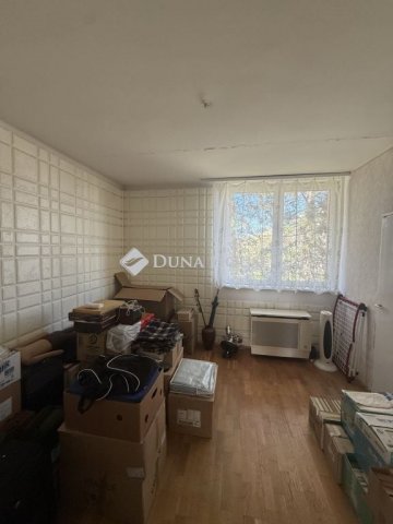 Eladó téglalakás, Veszprémben 48.9 M Ft, 2 szobás