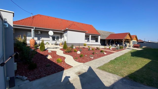 Eladó családi ház, Dunapatajon, Árpád utcában 43.7 M Ft