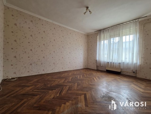 Eladó panellakás, Salgótarjánban 11.9 M Ft, 1 szobás