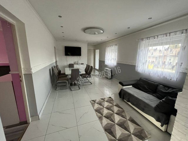 Eladó családi ház, Ercsiben 42 M Ft, 3 szobás