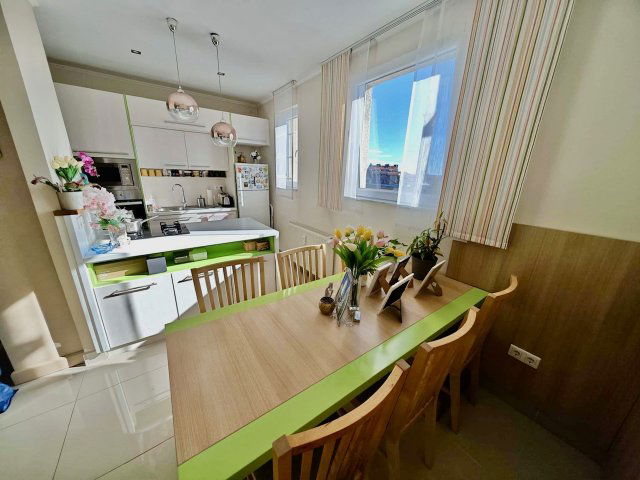 Eladó téglalakás, Pécsett, Perczel Miklós utcában 64.9 M Ft