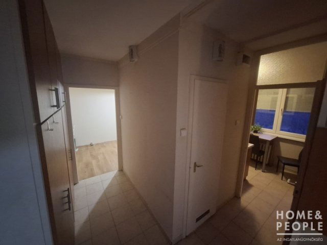 Eladó téglalakás, Szegeden 55.7 M Ft, 2 szobás