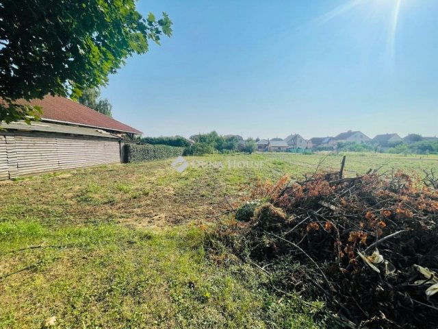 Eladó családi ház, Kartalon 289.9 M Ft, 4 szobás