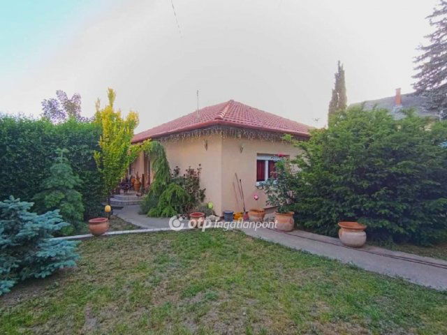 Eladó családi ház, Érden 114.9 M Ft, 3+1 szobás