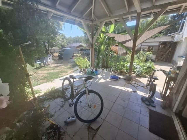 Eladó családi ház, Úrin 79.995 M Ft, 6 szobás