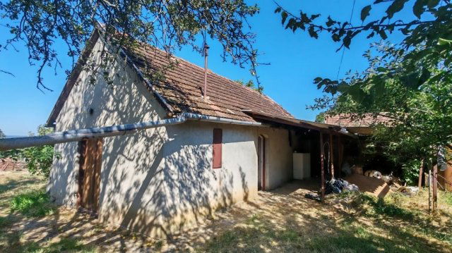 Eladó családi ház, Szigetváron 4.5 M Ft, 2 szobás