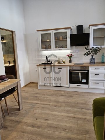 Eladó téglalakás, Budapesten, VII. kerületben 68.9 M Ft