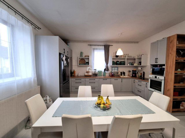 Eladó családi ház, Mosonmagyaróváron 94.9 M Ft, 3+1 szobás