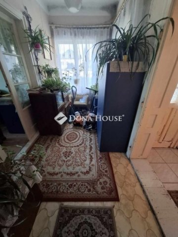 Eladó családi ház, Vácegresen 47 M Ft, 4 szobás