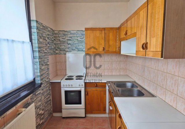 Eladó panellakás, Debrecenben 59.9 M Ft, 3 szobás