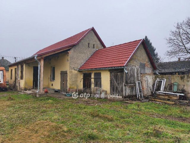 Eladó családi ház, Vízváron 10 M Ft, 2 szobás