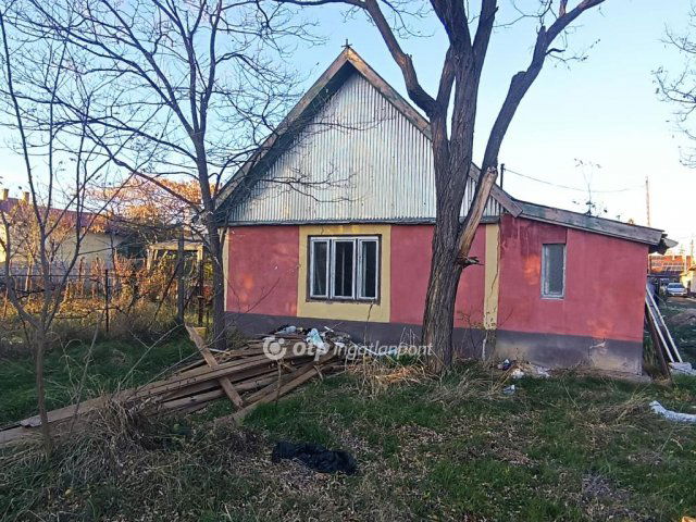 Eladó családi ház, Szentmártonkátán 14 M Ft, 1+1 szobás
