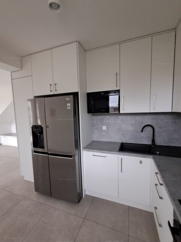 Eladó téglalakás, Sopronban, Ősz utcában 95 M Ft, 3 szobás