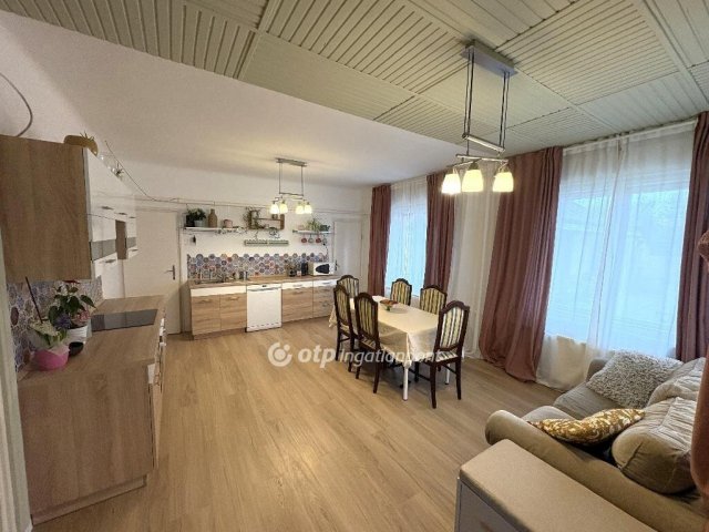 Eladó családi ház, Pilisen 69.9 M Ft, 2+1 szobás