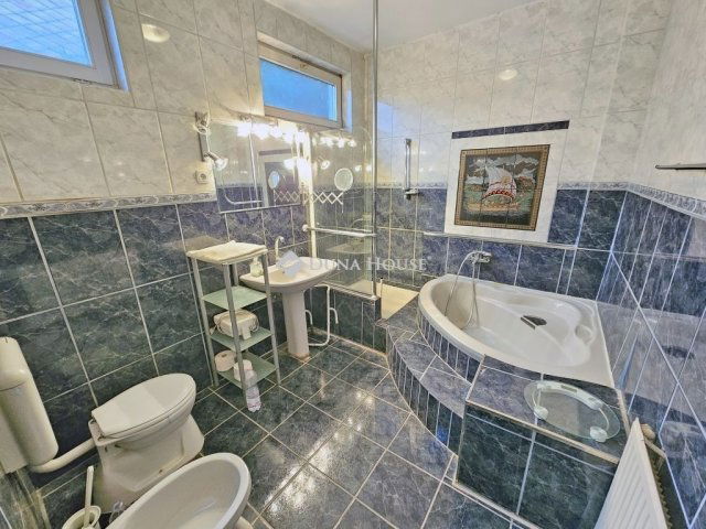 Eladó ikerház, Csömörön 89 M Ft, 2 szobás