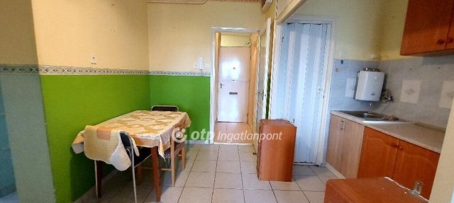 Eladó téglalakás, Kunszentmártonban 19.5 M Ft, 1+2 szobás