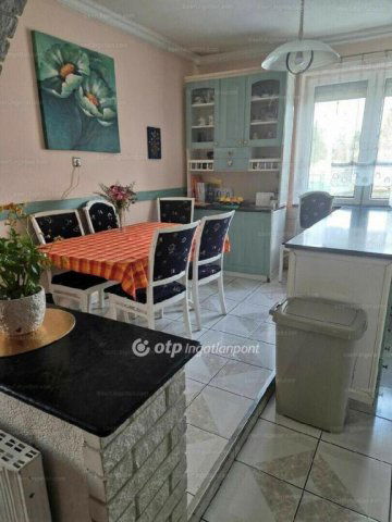 Eladó családi ház, Nyíregyházán 239 M Ft, 3+1 szobás