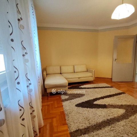 Kiadó téglalakás, albérlet, Nyíregyházán 200 E Ft / hó