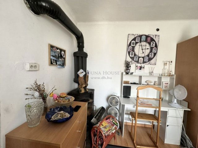 Eladó családi ház, Délegyházán 58 M Ft, 4 szobás